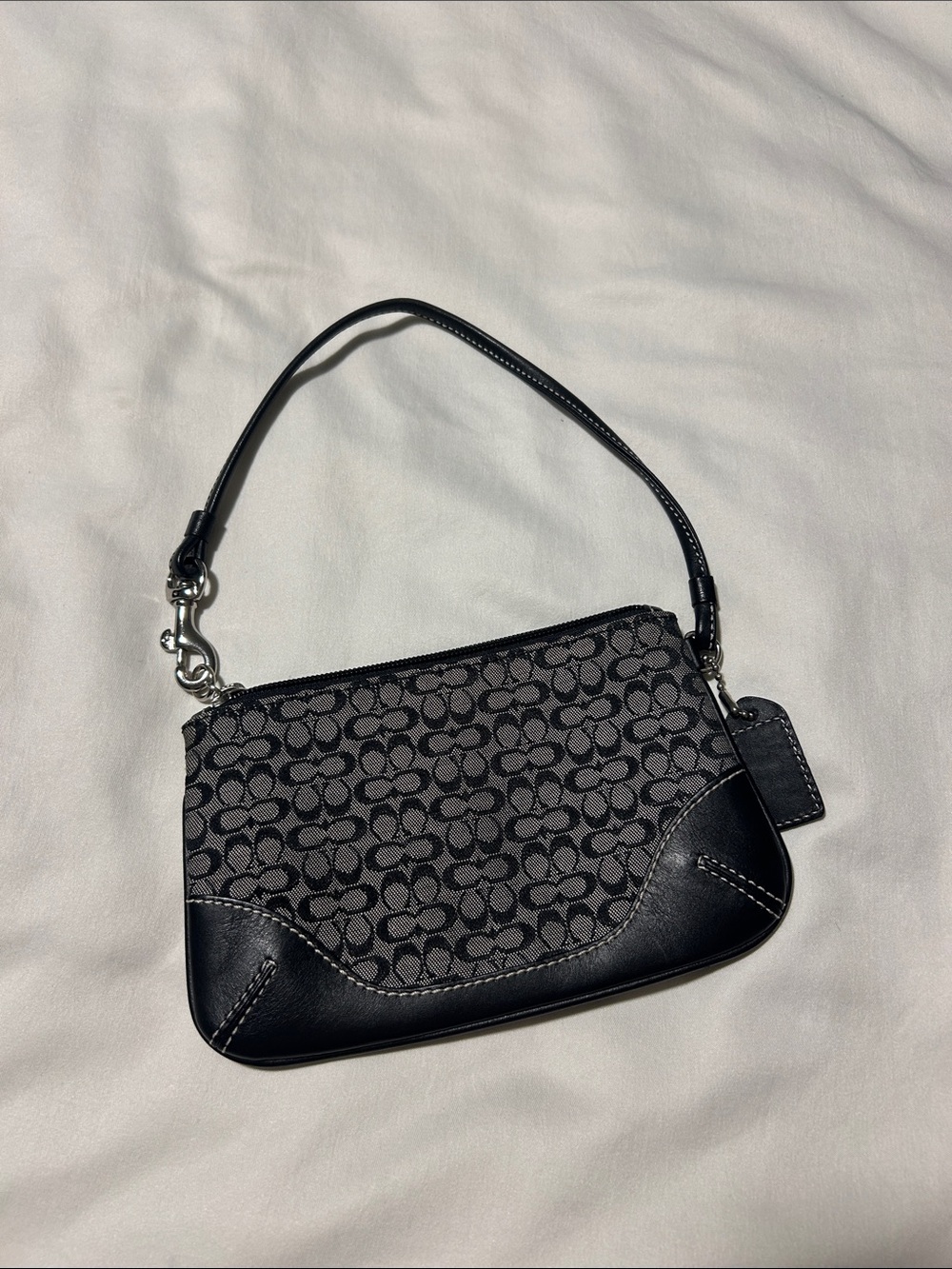 Vintage Coach Black Signature Jacquard Wristlet
